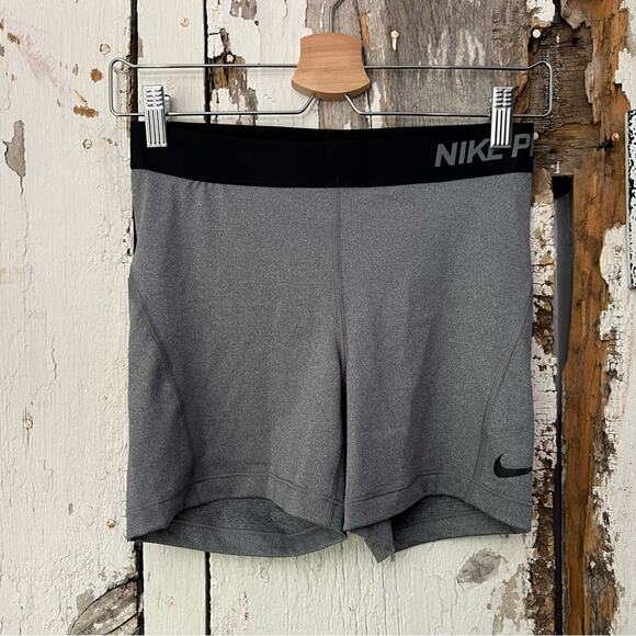 Nike Pro Dri Fit Hypercool Grey Compression Shorts Spankies Track Vollyball NWT - Picture 1 of 8